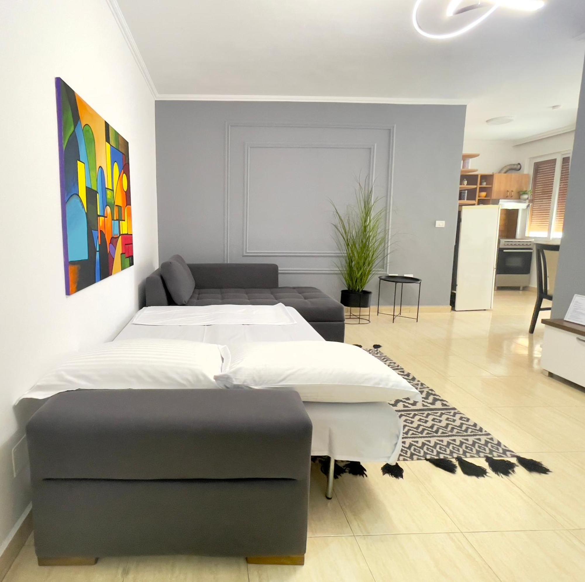 Maris Apartment Tirana Extérieur photo