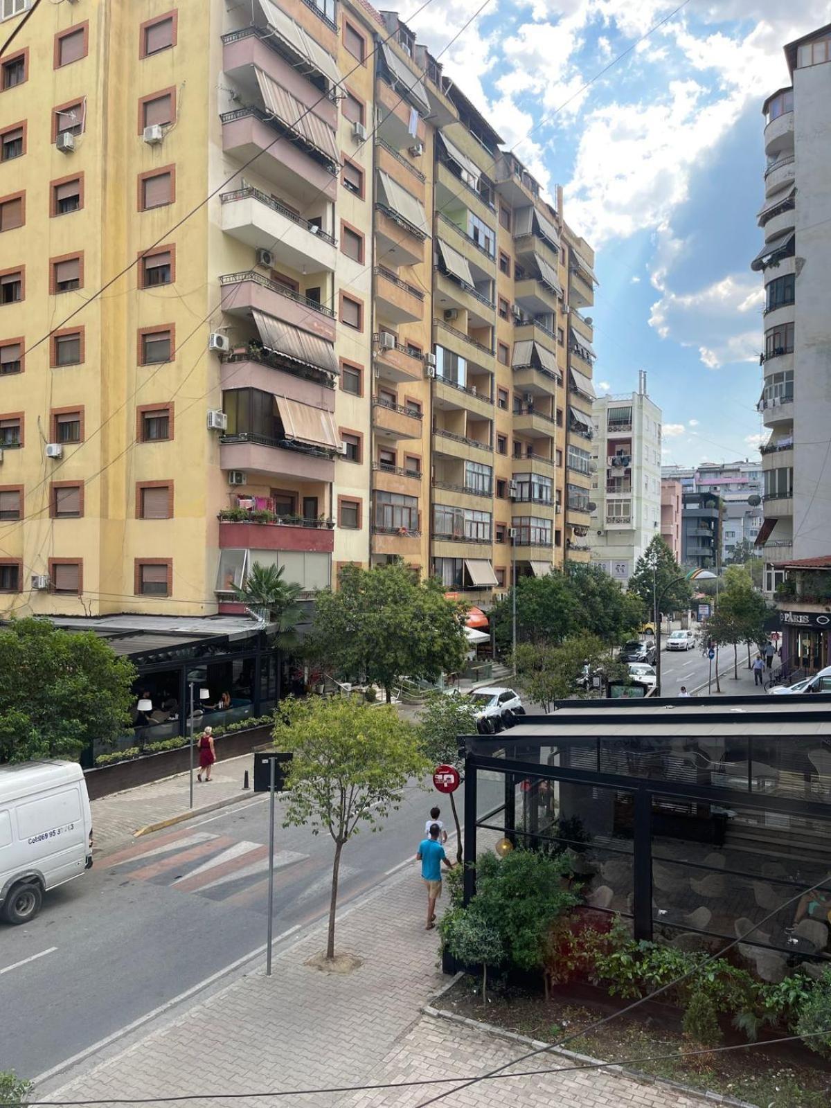 Maris Apartment Tirana Extérieur photo