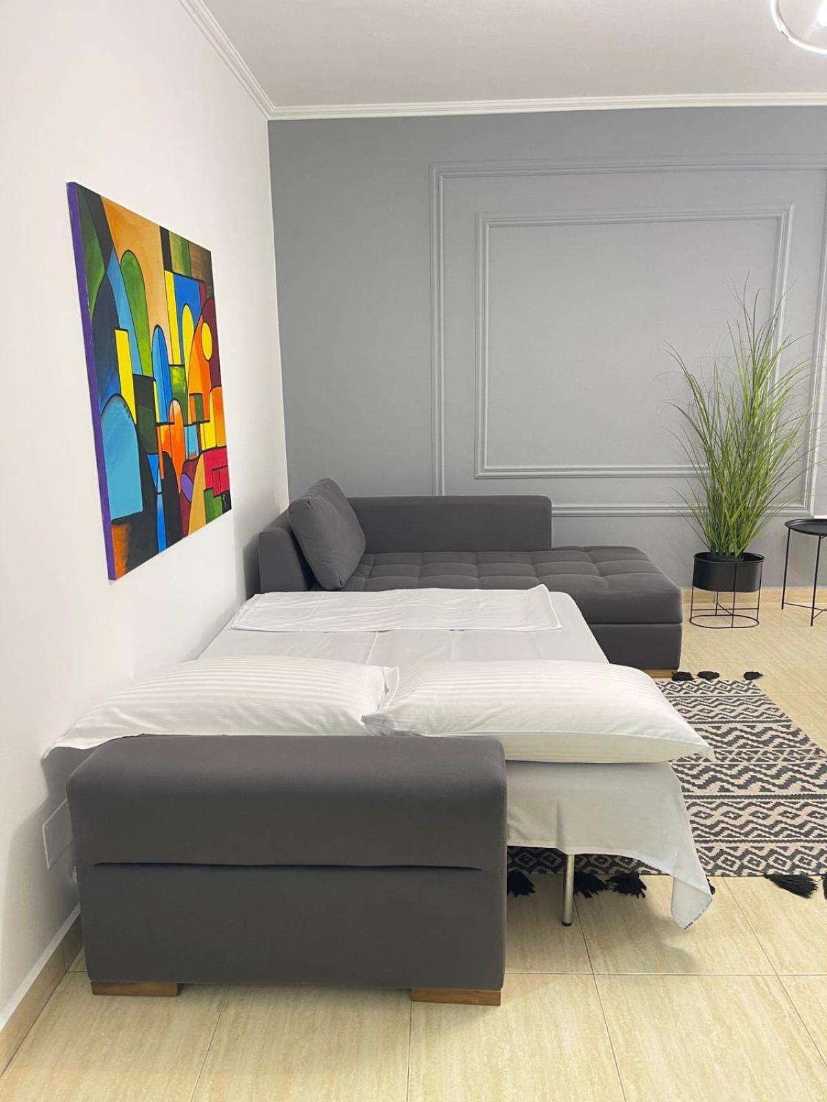 Maris Apartment Tirana Extérieur photo